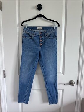 Madewell High-Rise Button-Fly Jeans in Medium Blue Wash
